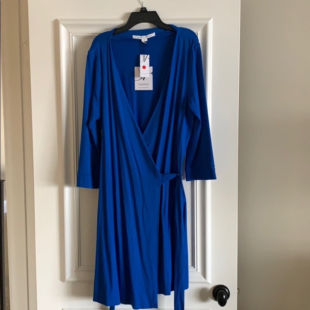 Diane Von Furstenberg New Jillian Mini Wrap 14